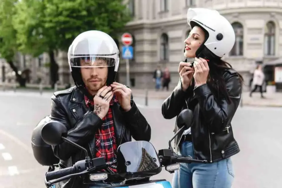 Casco nuovo fa male? Scopri se è normale o sbagliato!
